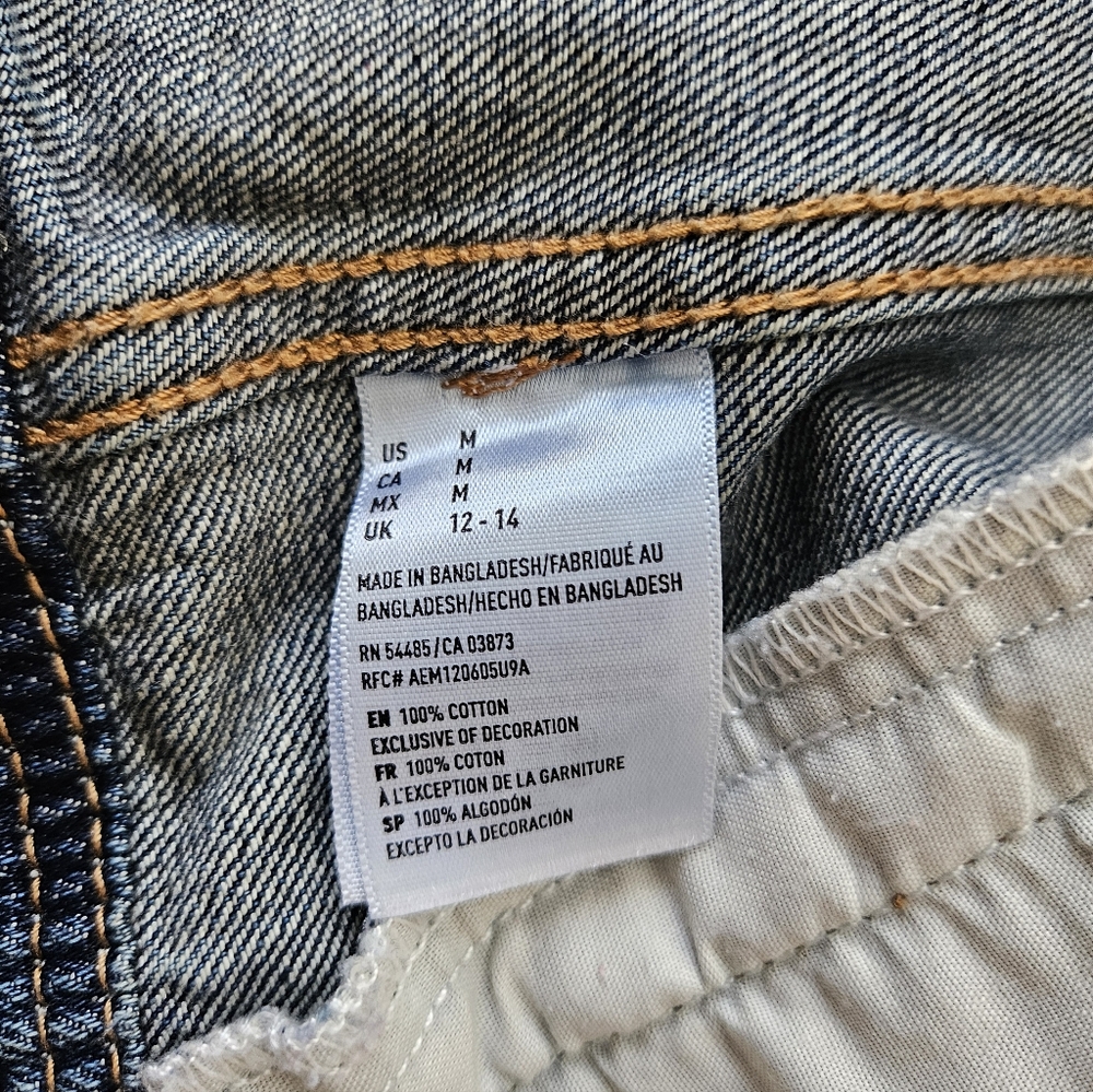 American Eagle Distressed Denim Jacket Size medium - Picture 6 of 7